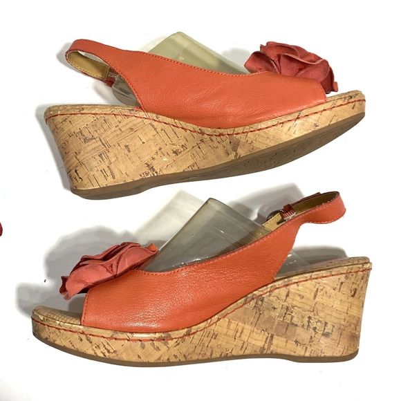Born Concept Leather Coral Flower Wedged Sandals Size 10 Women’s - Picture 6 of 12